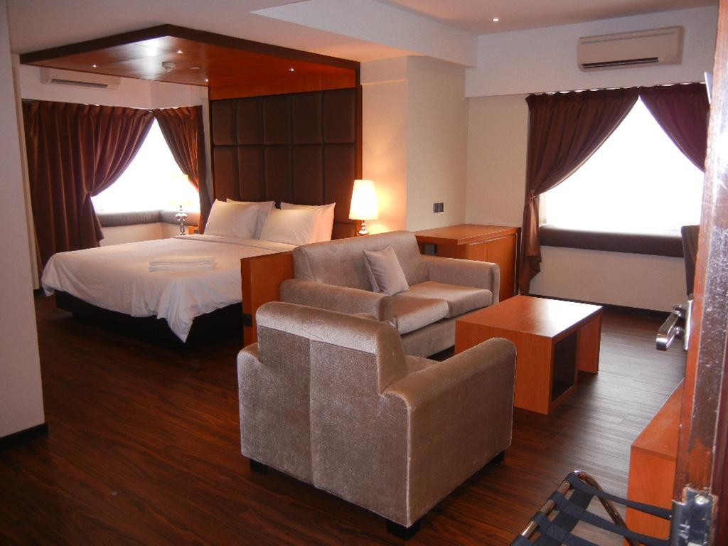 C'Haya Hotel Kota Kinabalu Quarto foto