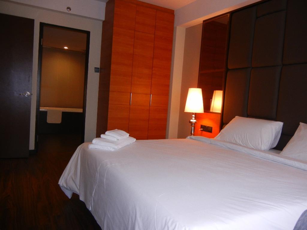 C'Haya Hotel Kota Kinabalu Quarto foto